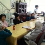 Atendimento em grupo com idosos com demências